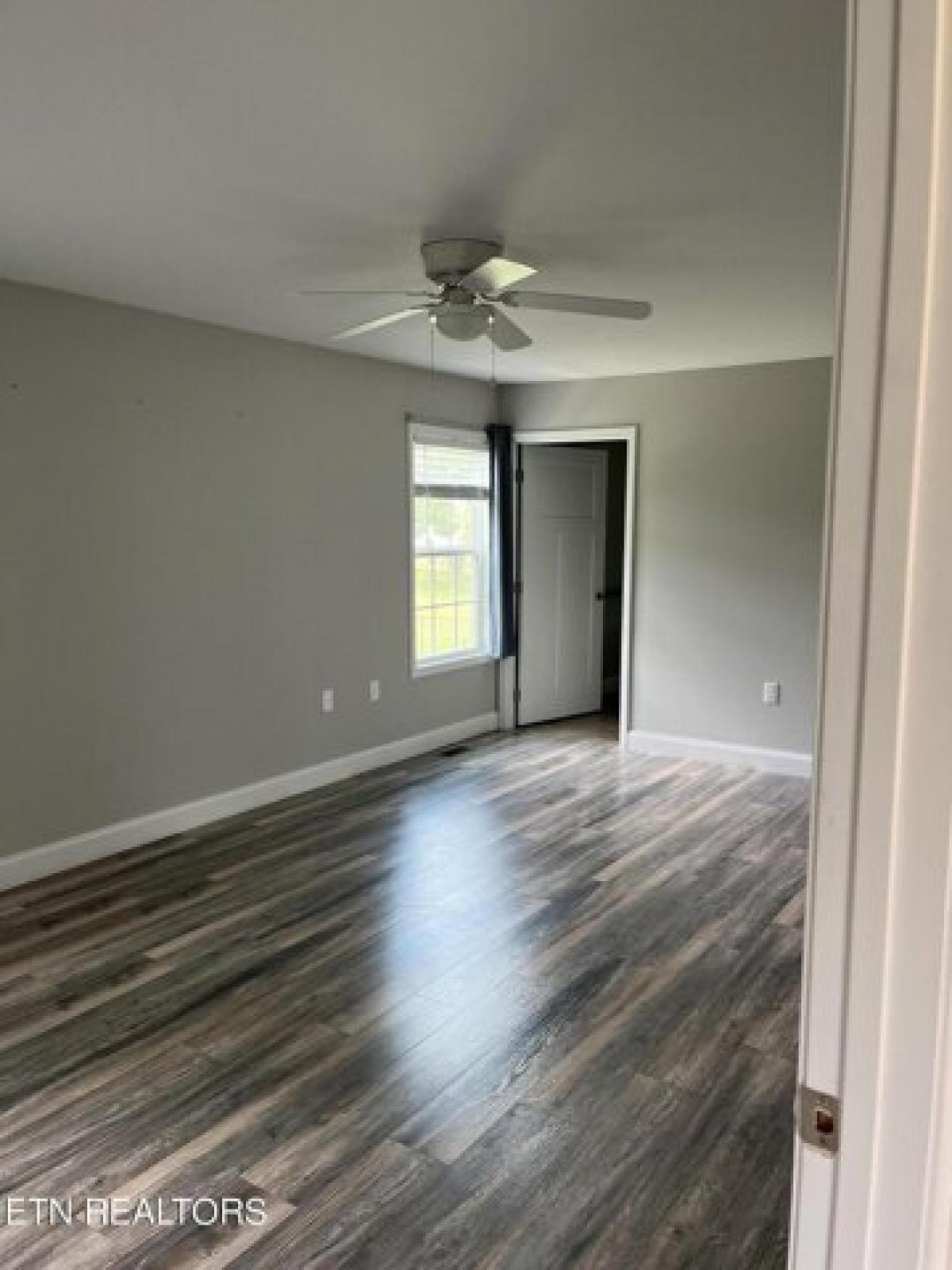 Picture of Home For Sale in Crossville, Tennessee, United States