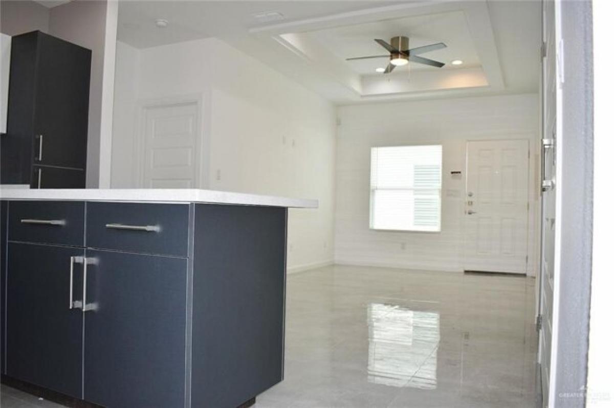 Picture of Home For Sale in McAllen, Texas, United States