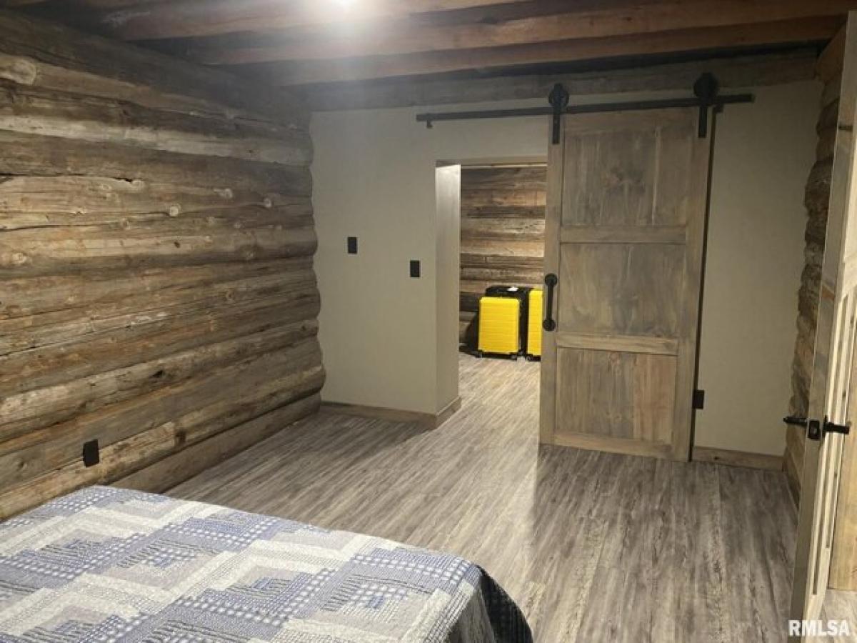 Picture of Home For Sale in Shelbyville, Illinois, United States