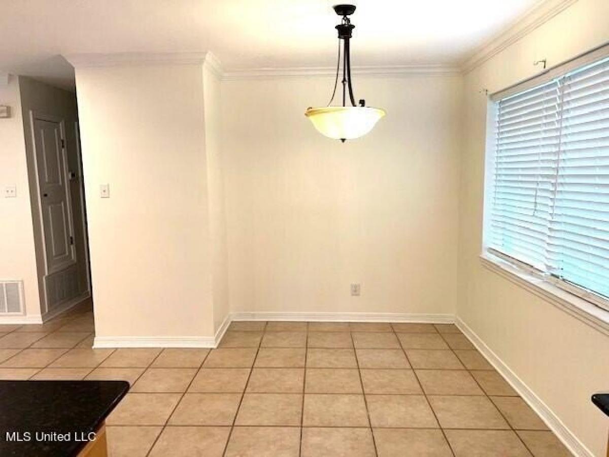 Picture of Home For Sale in Ocean Springs, Mississippi, United States