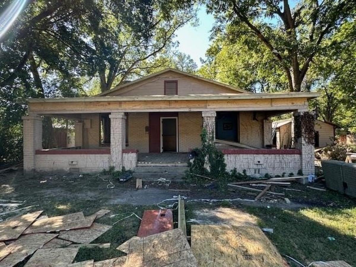 Picture of Home For Sale in Covington, Tennessee, United States