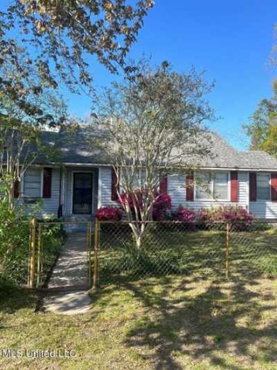 Home For Sale in Gulfport, Mississippi