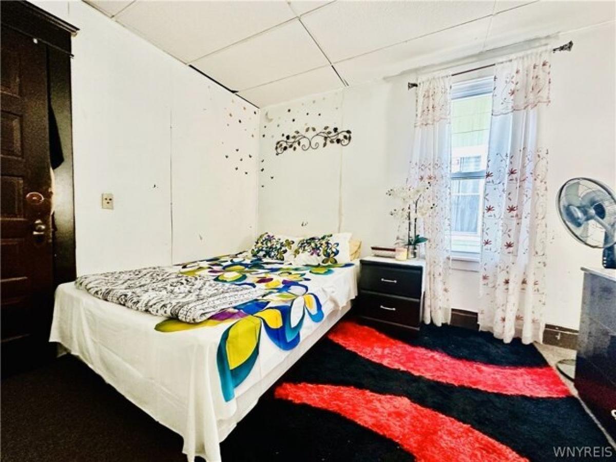 Picture of Home For Sale in Buffalo, New York, United States