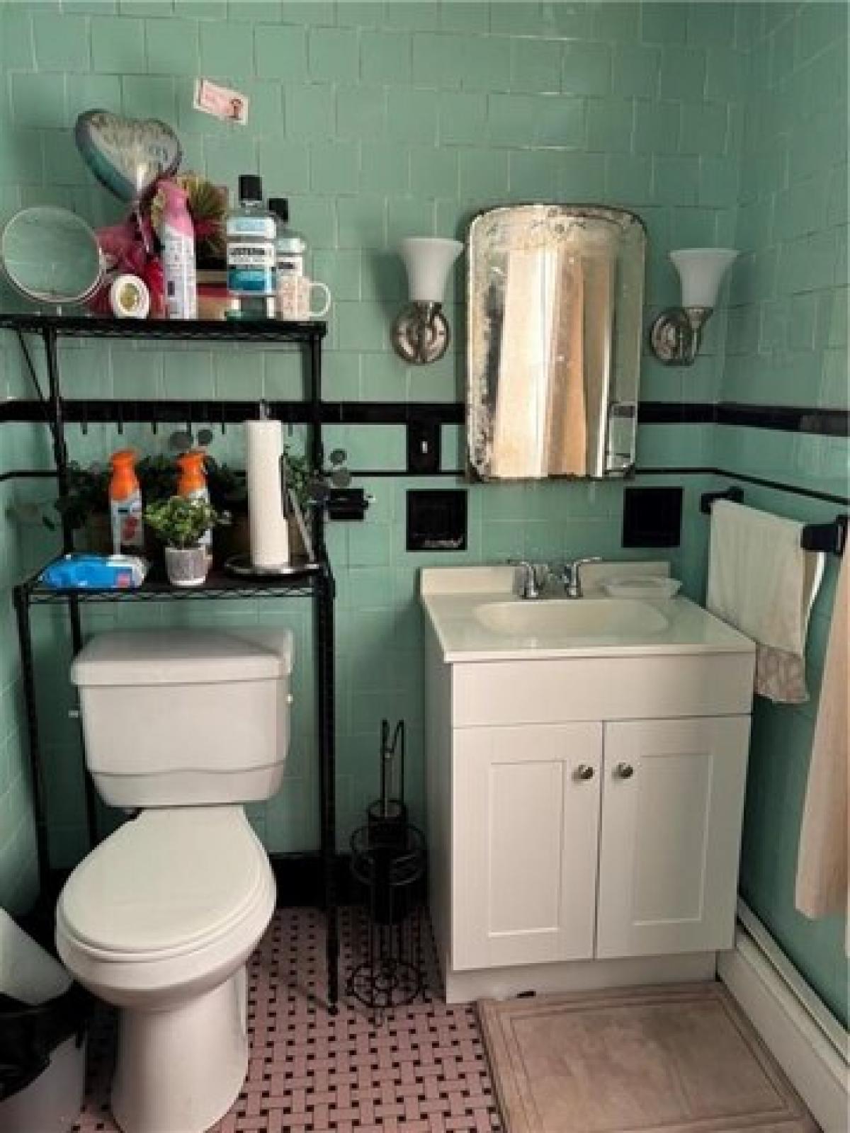 Picture of Home For Sale in Providence, Rhode Island, United States