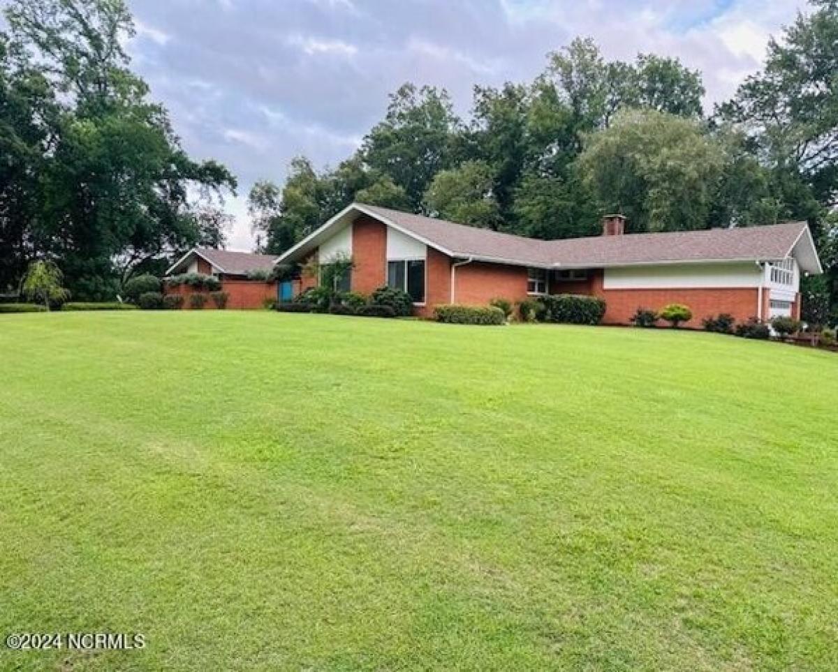 Picture of Home For Sale in Kinston, North Carolina, United States