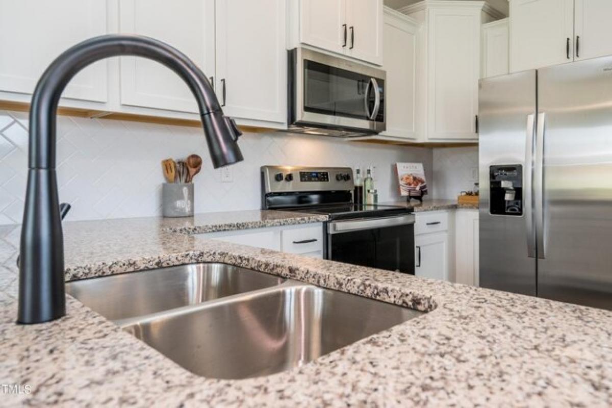 Picture of Home For Sale in Wendell, North Carolina, United States