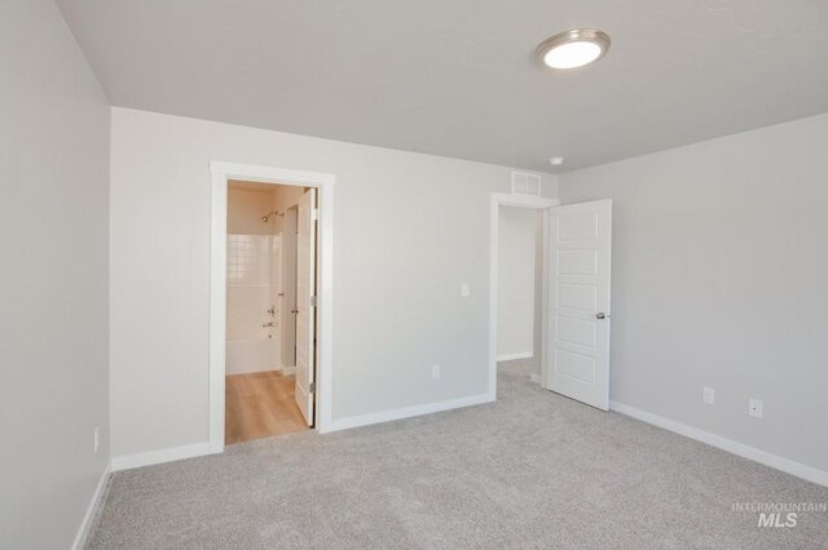 Picture of Home For Sale in Caldwell, Idaho, United States