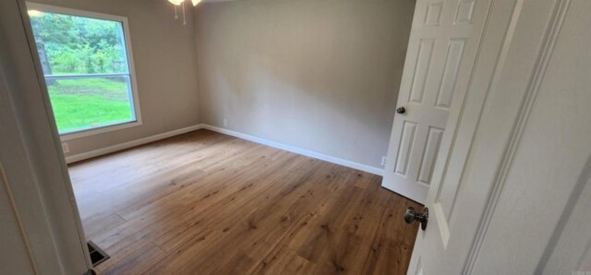 Picture of Home For Sale in Mountain Home, Arkansas, United States