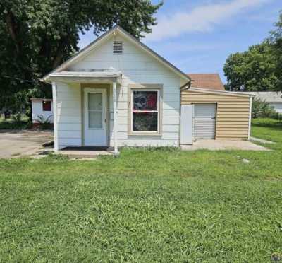 Home For Sale in Topeka, Kansas