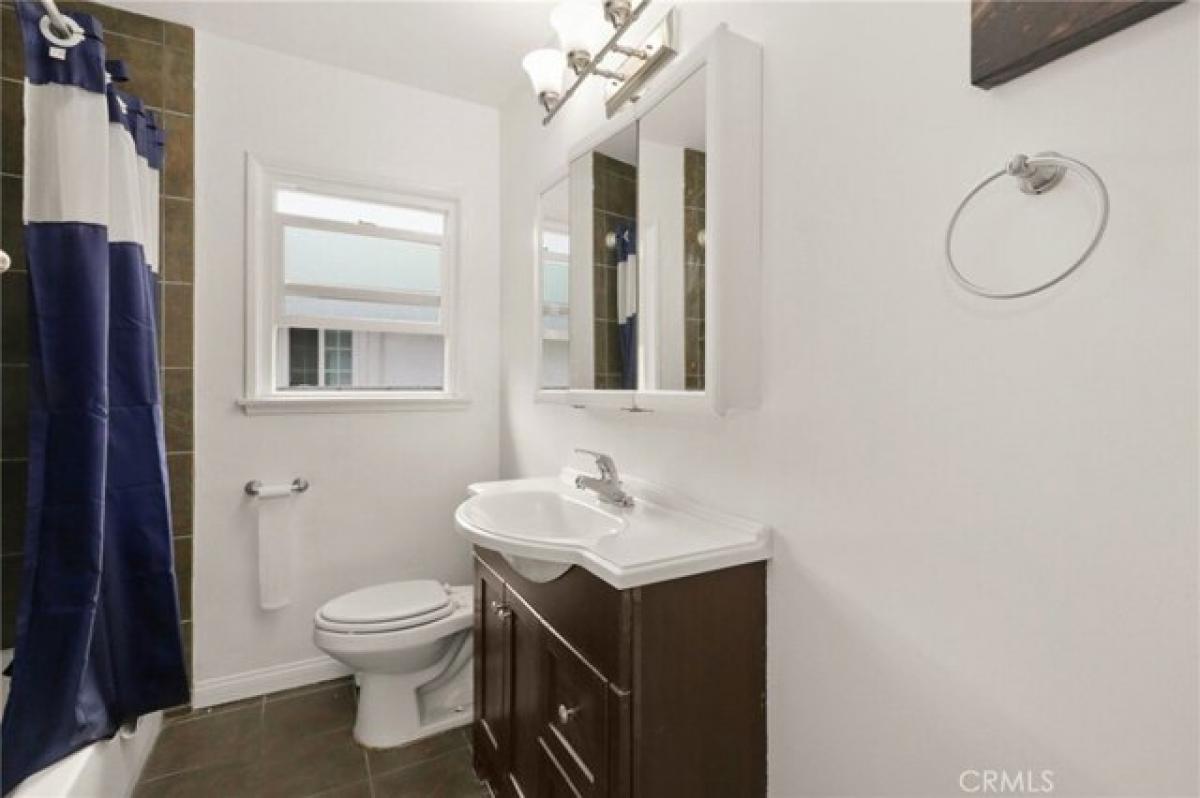 Picture of Home For Sale in Tarzana, California, United States