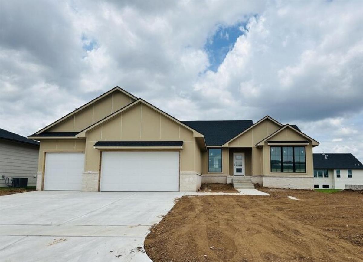 Picture of Home For Sale in Wichita, Kansas, United States