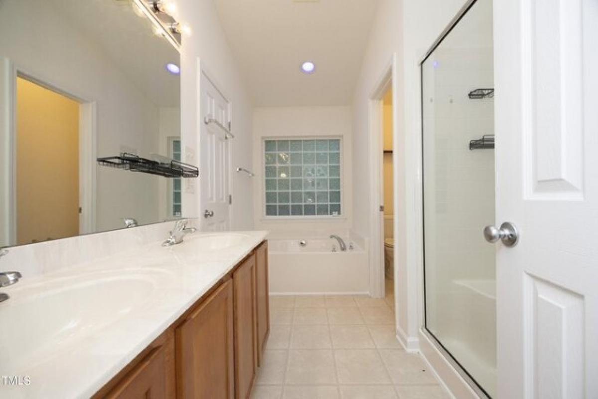 Picture of Home For Sale in Durham, North Carolina, United States