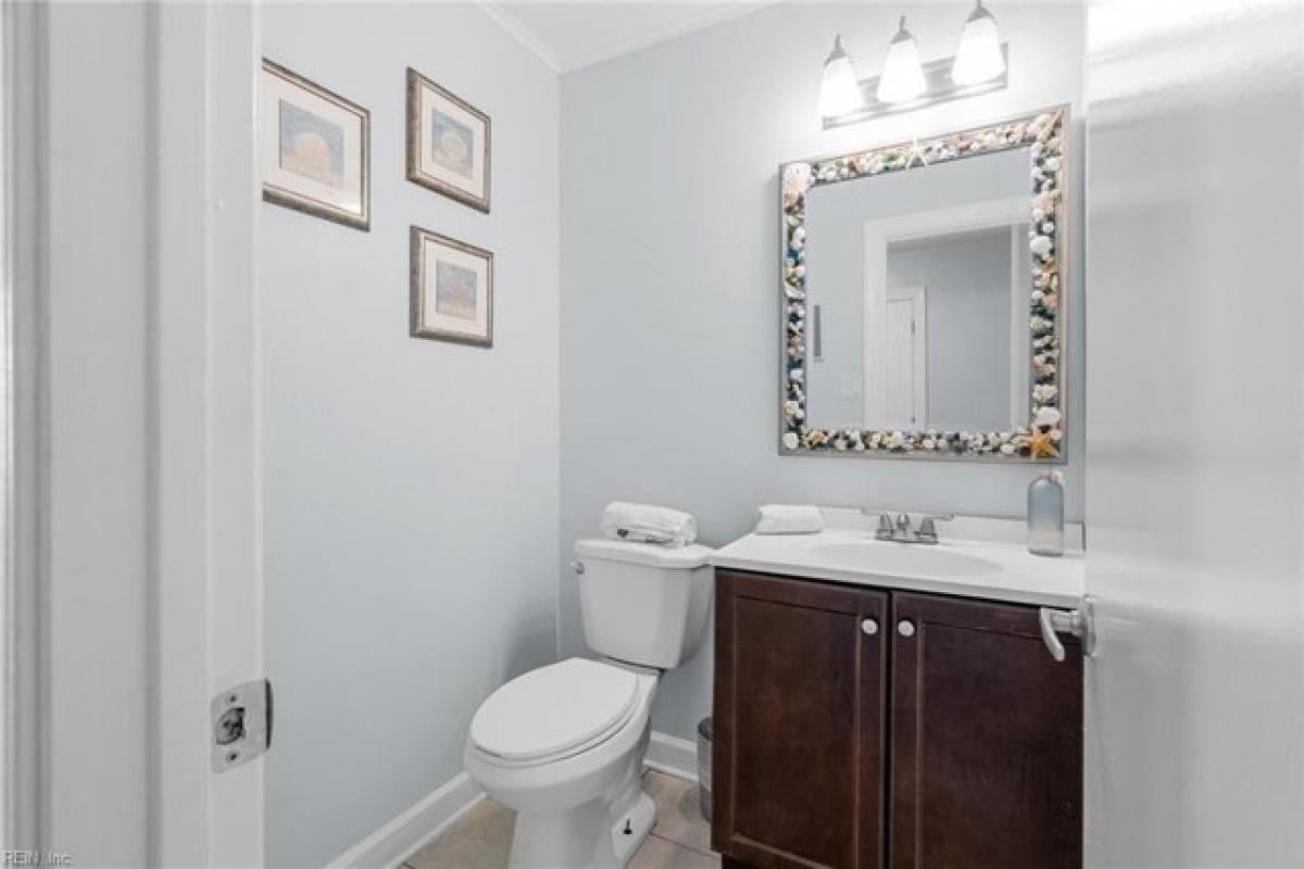 Picture of Home For Sale in Virginia Beach, Virginia, United States