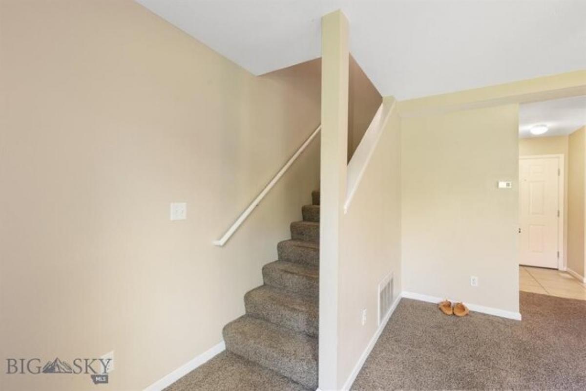 Picture of Home For Sale in Bozeman, Montana, United States