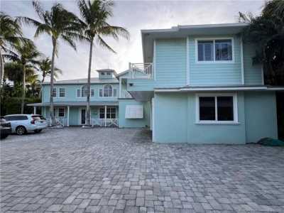Home For Sale in Stuart, Florida