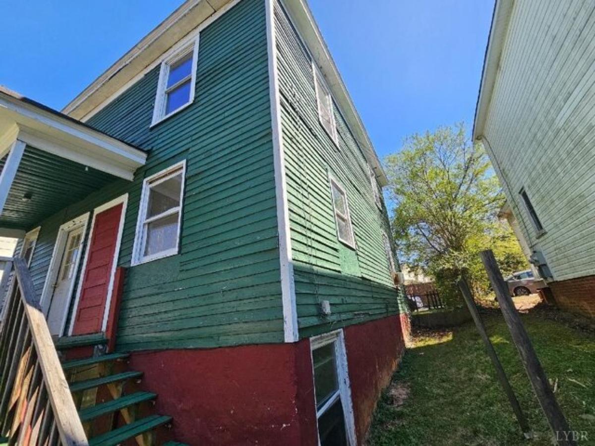 Picture of Home For Sale in Lynchburg, Virginia, United States
