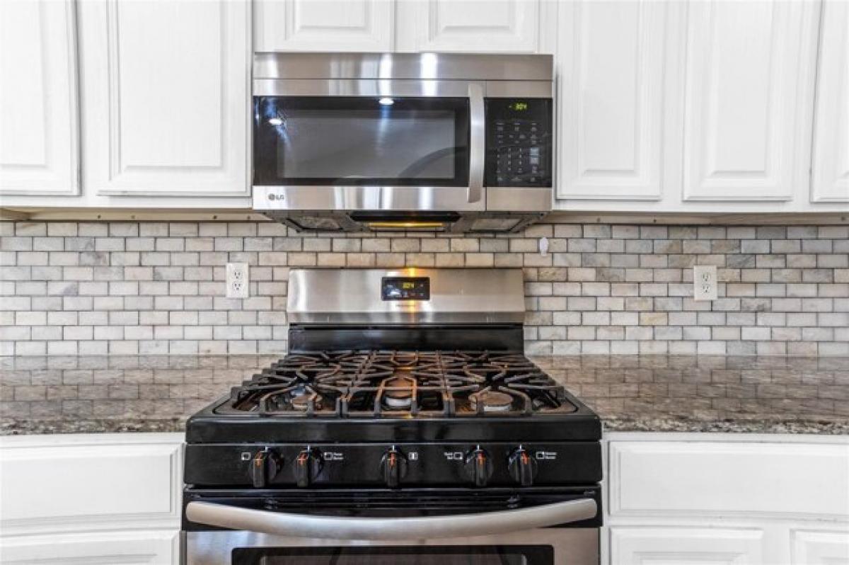 Picture of Home For Sale in Lewisville, Texas, United States