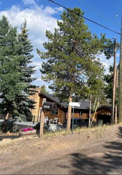 Home For Sale in Evergreen, Colorado