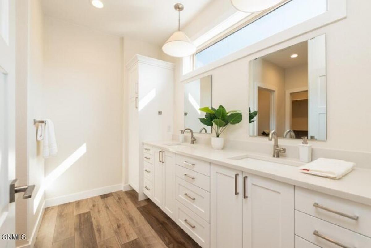 Picture of Home For Sale in Bismarck, North Dakota, United States