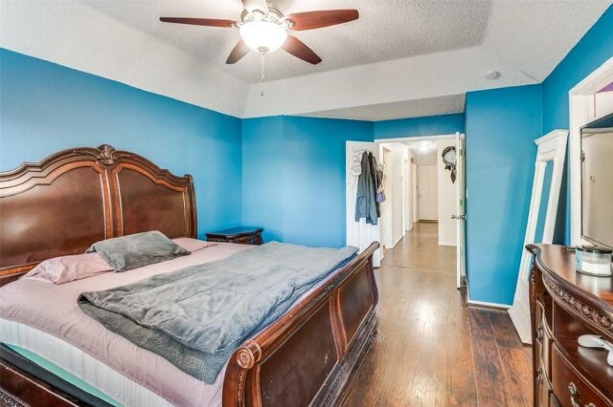 Picture of Home For Sale in Grand Prairie, Texas, United States