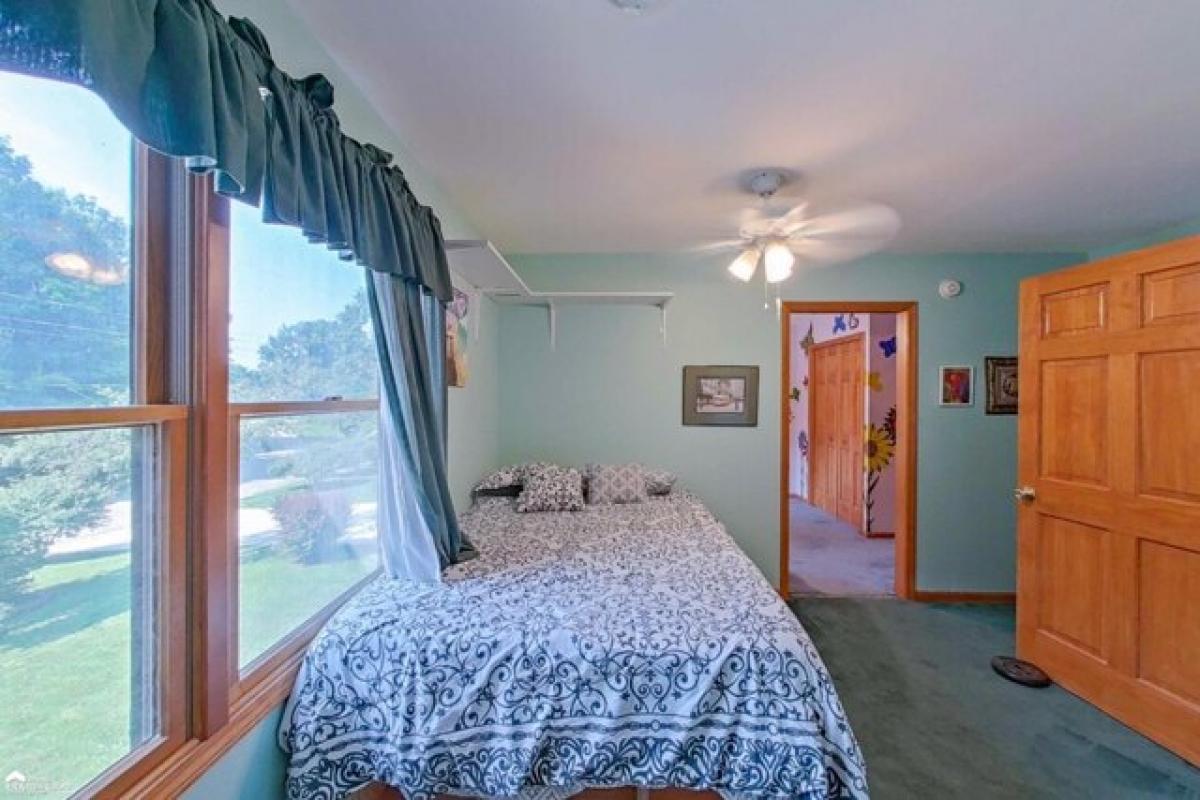 Picture of Home For Sale in Flint, Michigan, United States