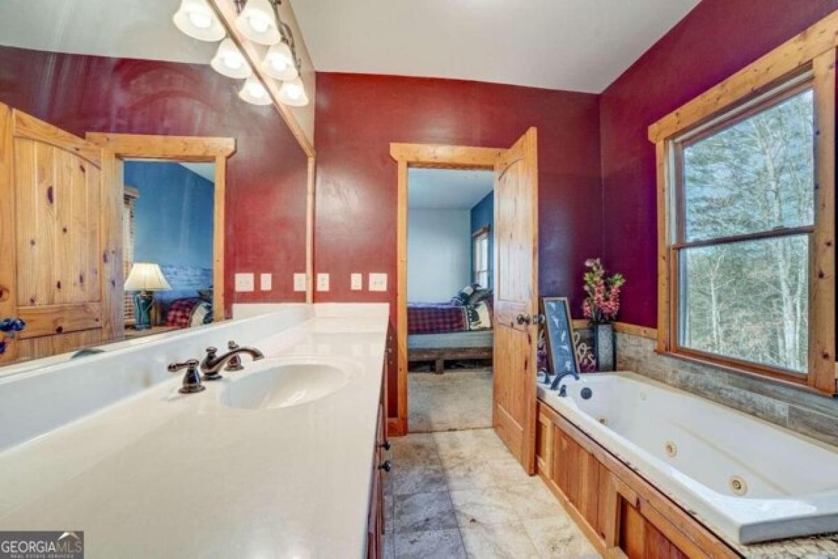 Picture of Home For Sale in Ellijay, Georgia, United States