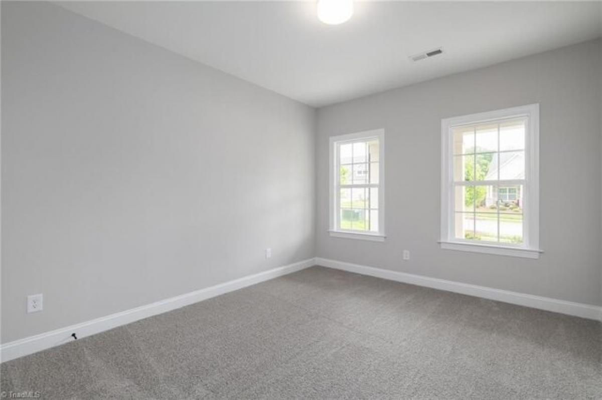 Picture of Home For Sale in Kernersville, North Carolina, United States