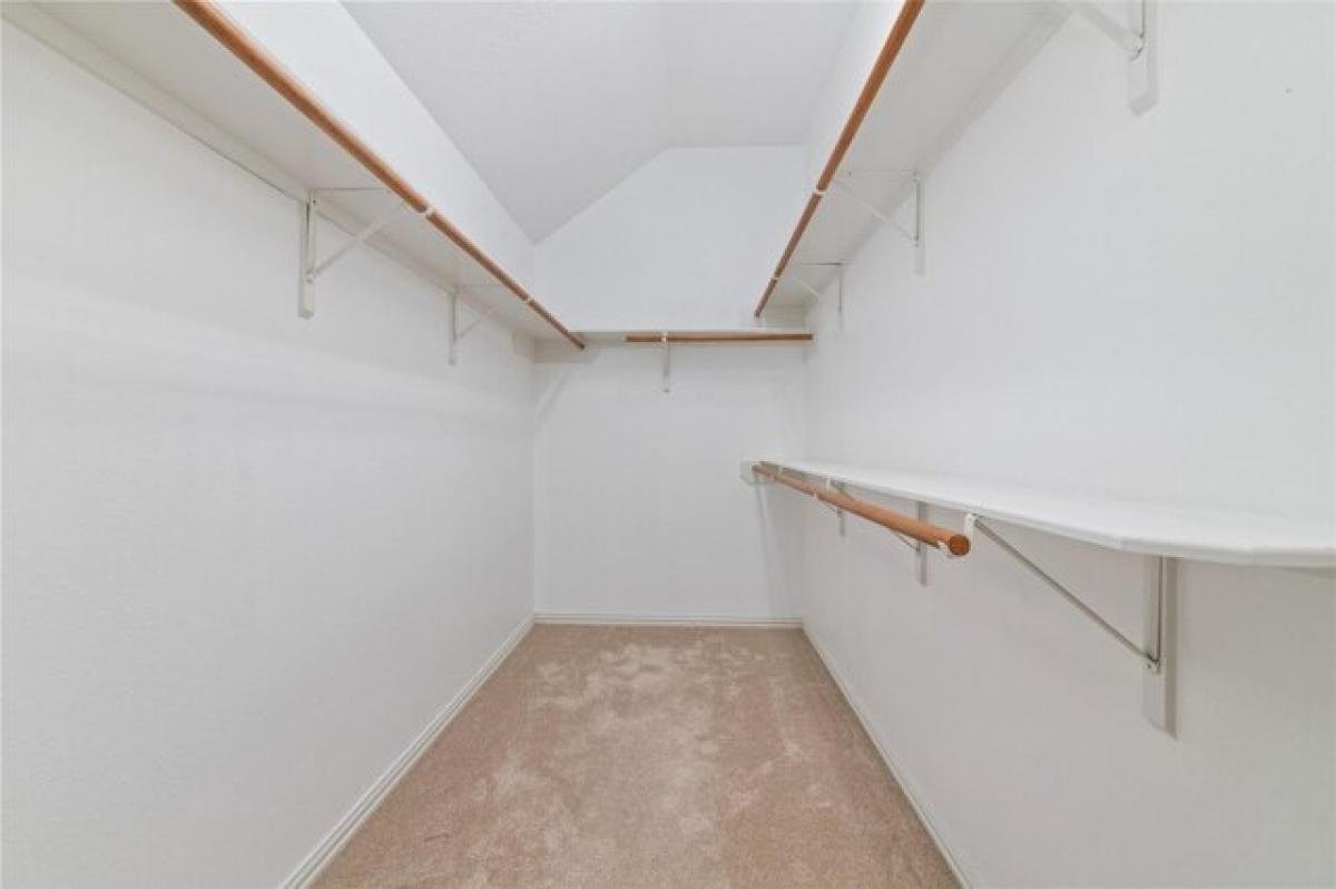 Picture of Home For Sale in Tomball, Texas, United States