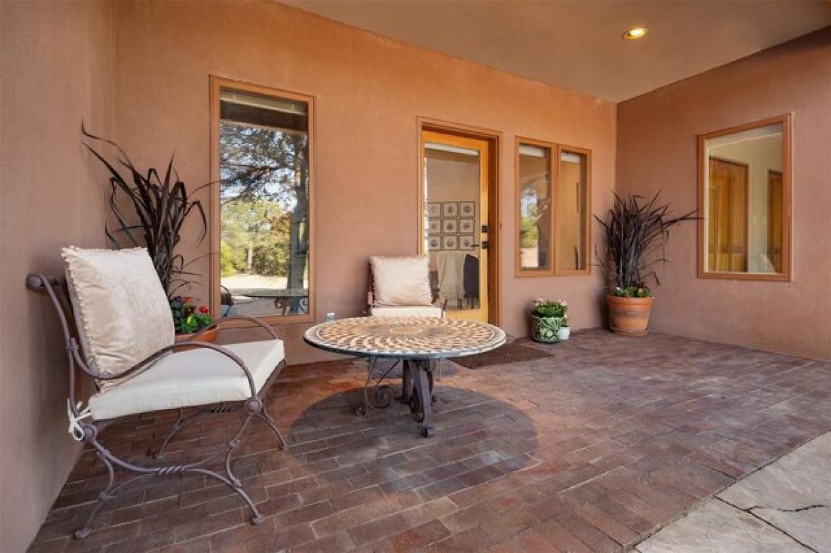 Picture of Home For Sale in Santa Fe, New Mexico, United States