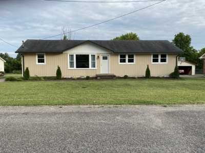 Home For Sale in Hendersonville, Tennessee