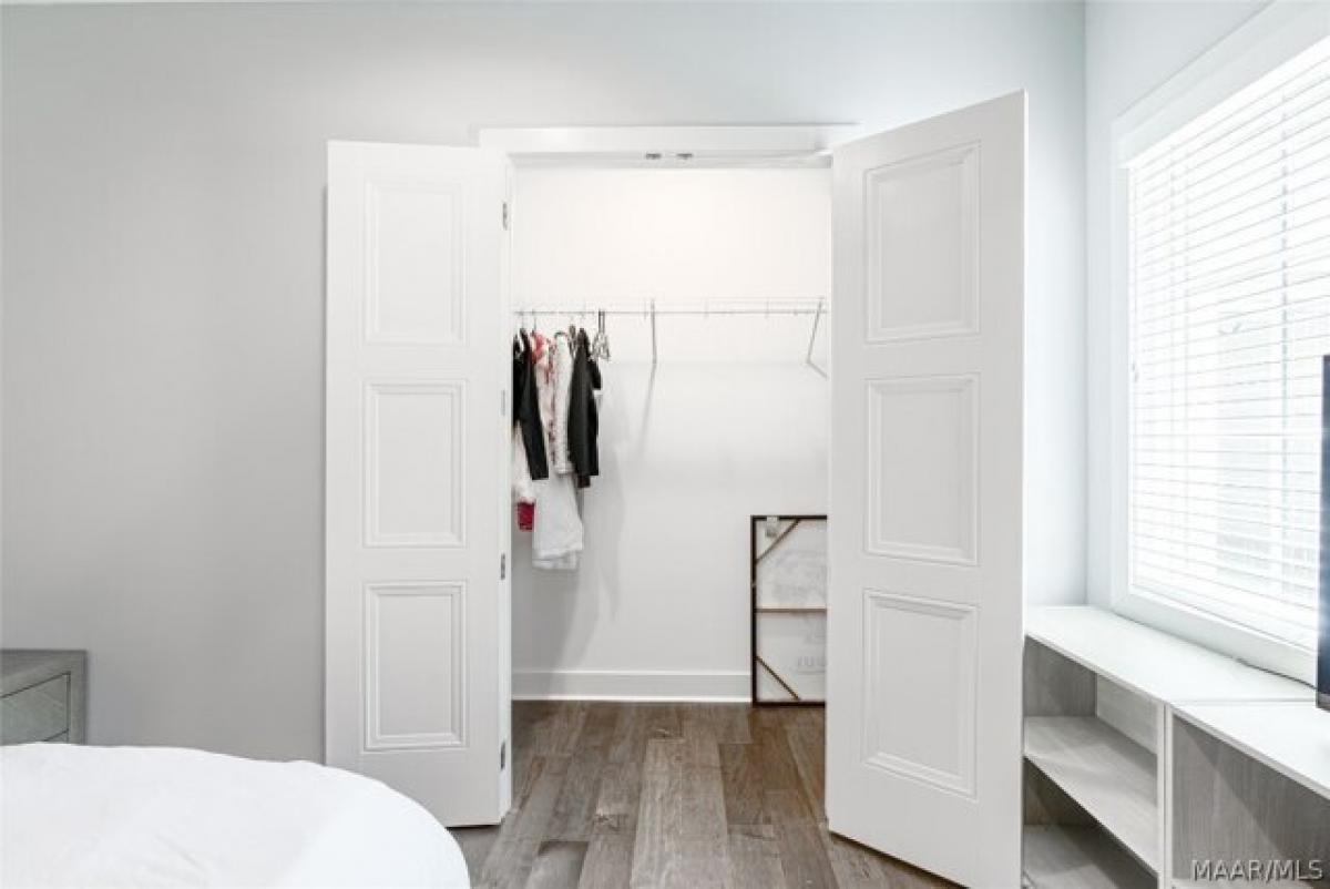 Picture of Home For Sale in Montgomery, Alabama, United States