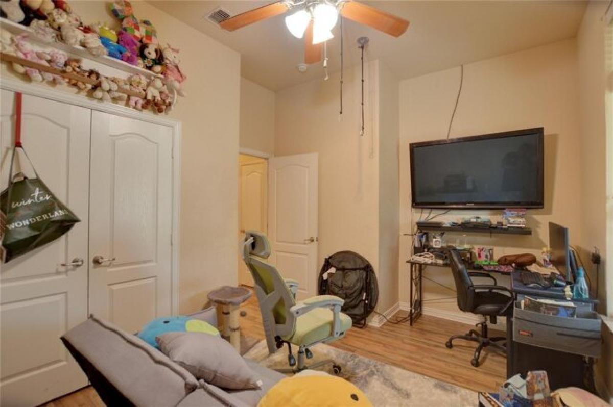 Picture of Home For Sale in Venus, Texas, United States