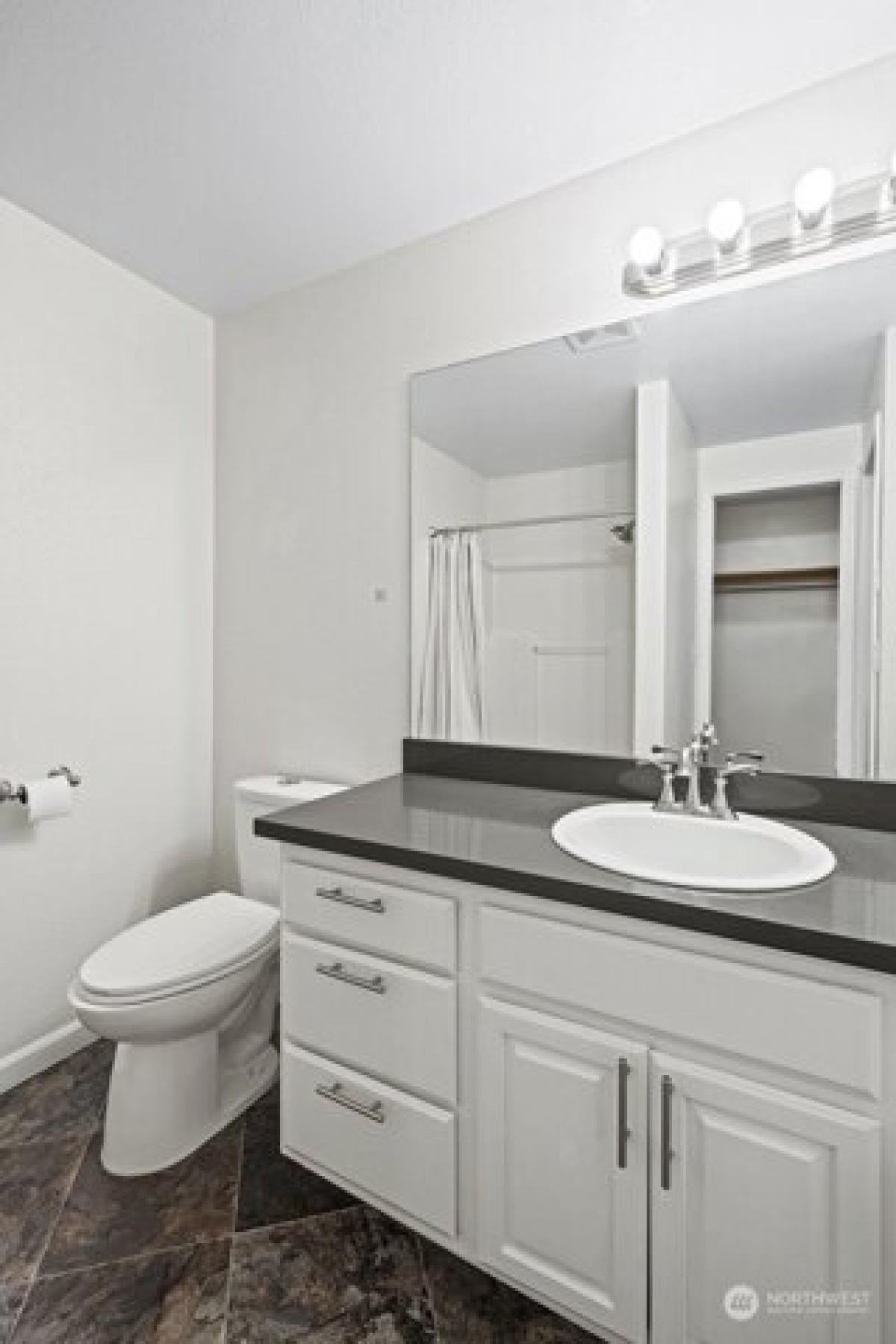 Picture of Home For Sale in Spanaway, Washington, United States