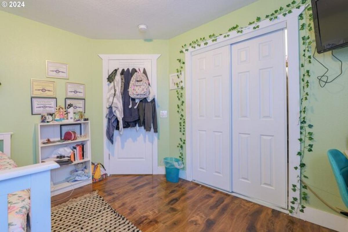 Picture of Home For Sale in Gresham, Oregon, United States