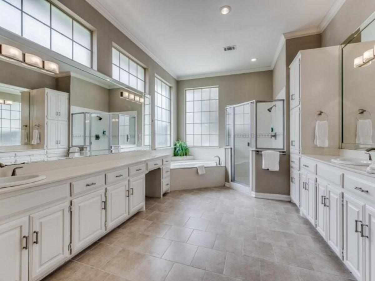 Picture of Home For Sale in Plano, Texas, United States