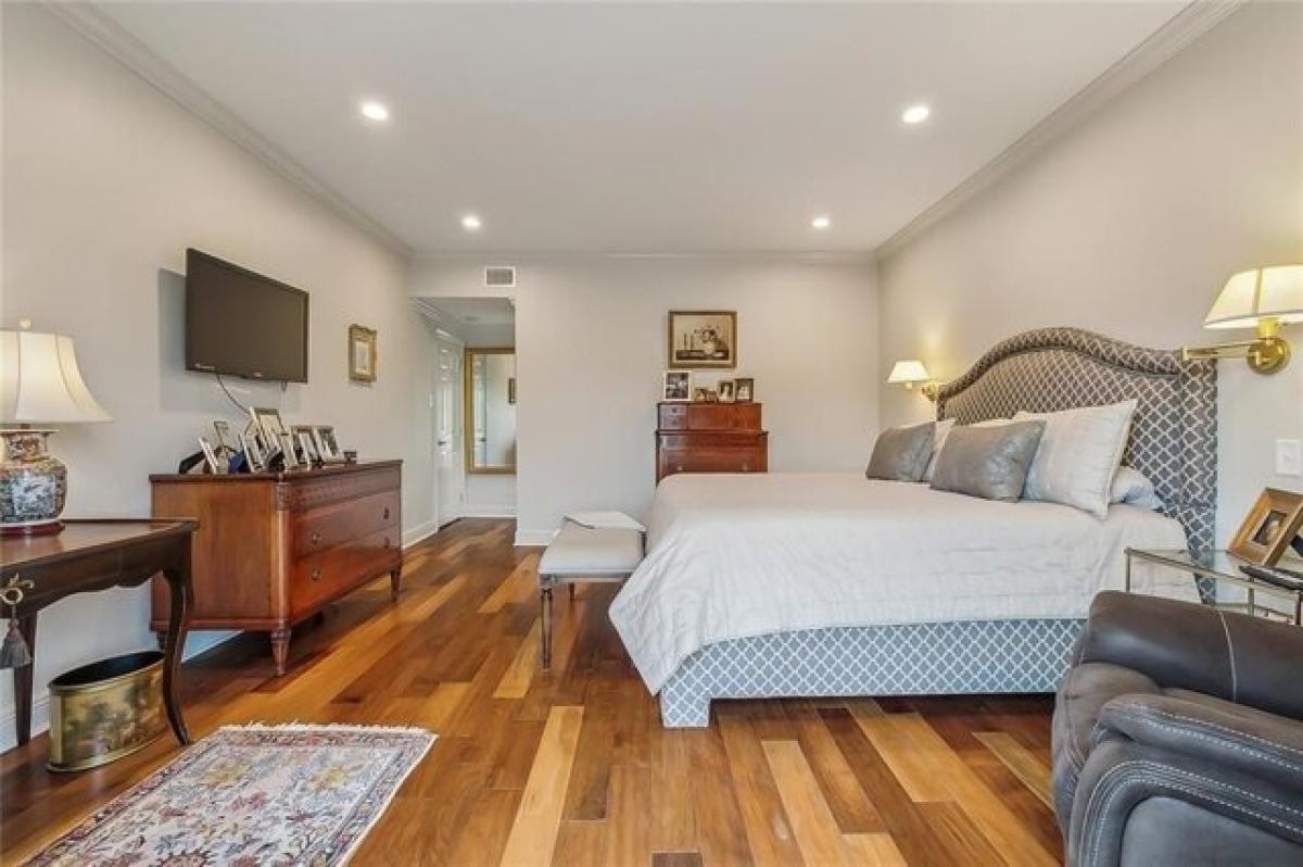 Picture of Home For Sale in Metairie, Louisiana, United States