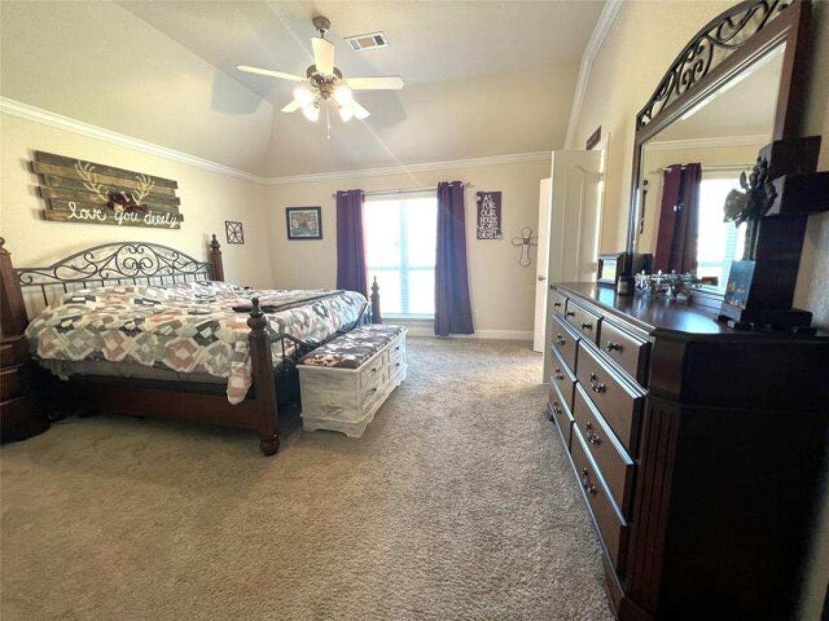 Picture of Home For Sale in Angleton, Texas, United States