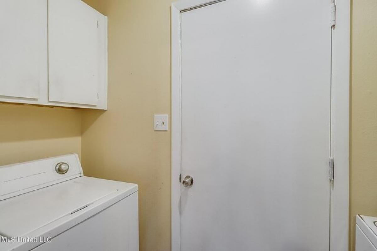 Picture of Home For Sale in Gulfport, Mississippi, United States