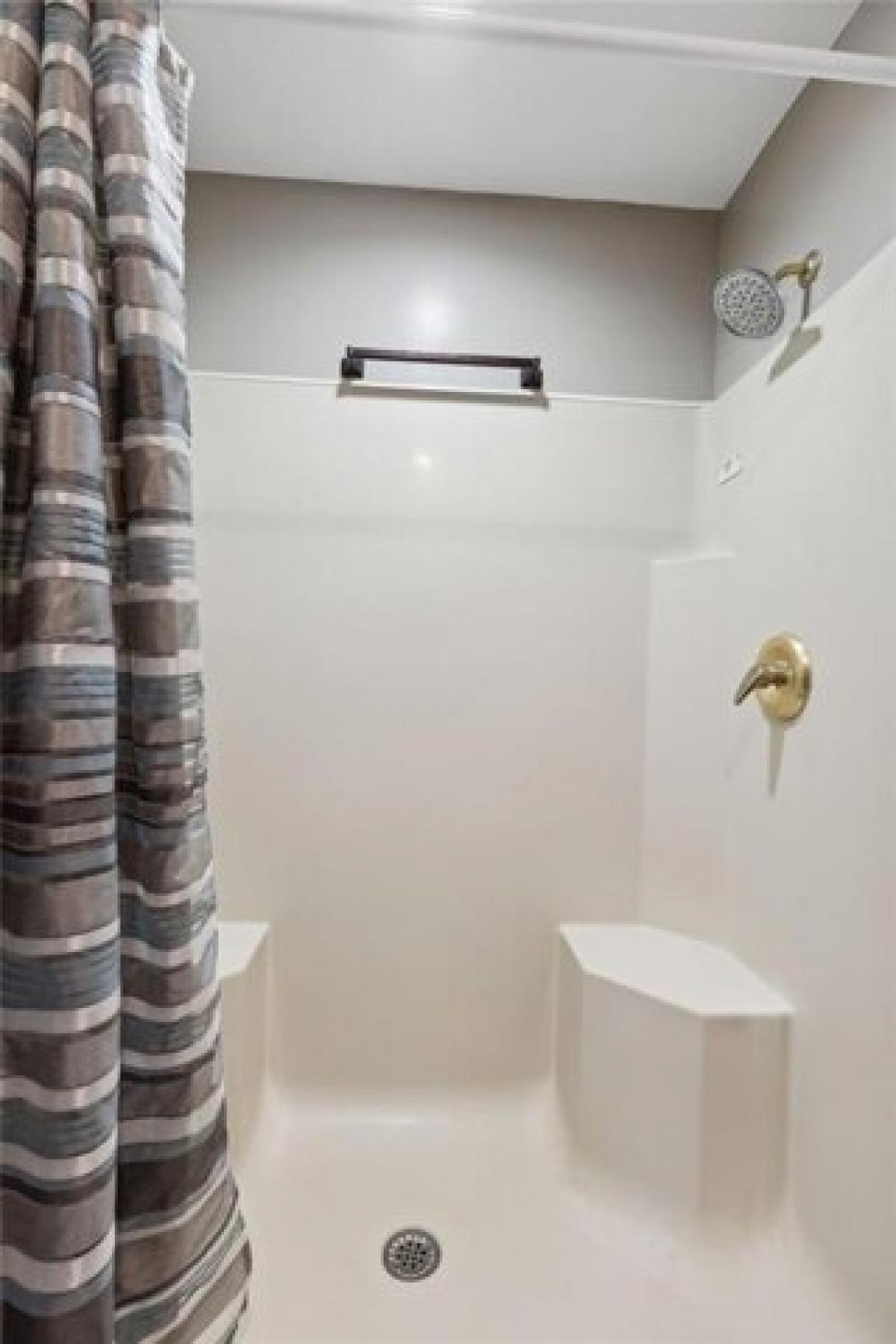 Picture of Home For Sale in Hiawassee, Georgia, United States