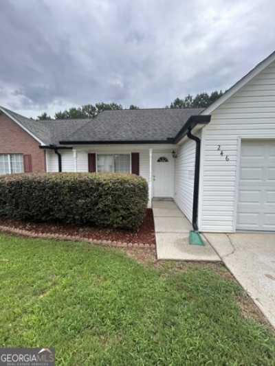 Home For Sale in Fayetteville, Georgia