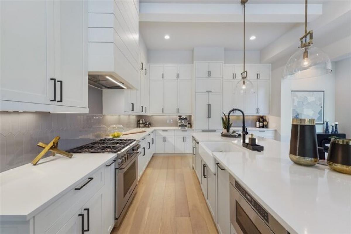 Picture of Home For Sale in Montgomery, Texas, United States