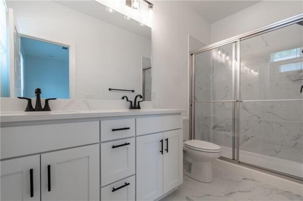 Picture of Home For Sale in Fayetteville, Arkansas, United States