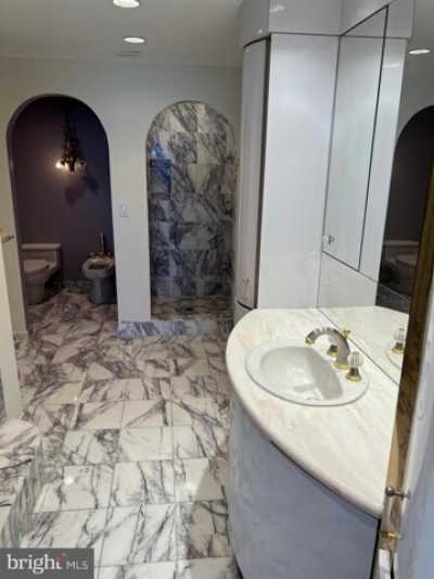 Home For Sale in Atlantic City, New Jersey