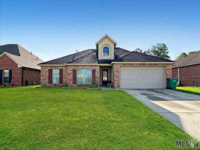 Home For Sale in Denham Springs, Louisiana