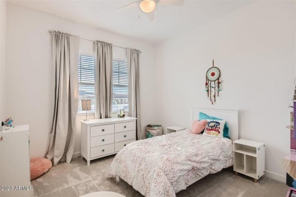 Picture of Home For Sale in Surprise, Arizona, United States