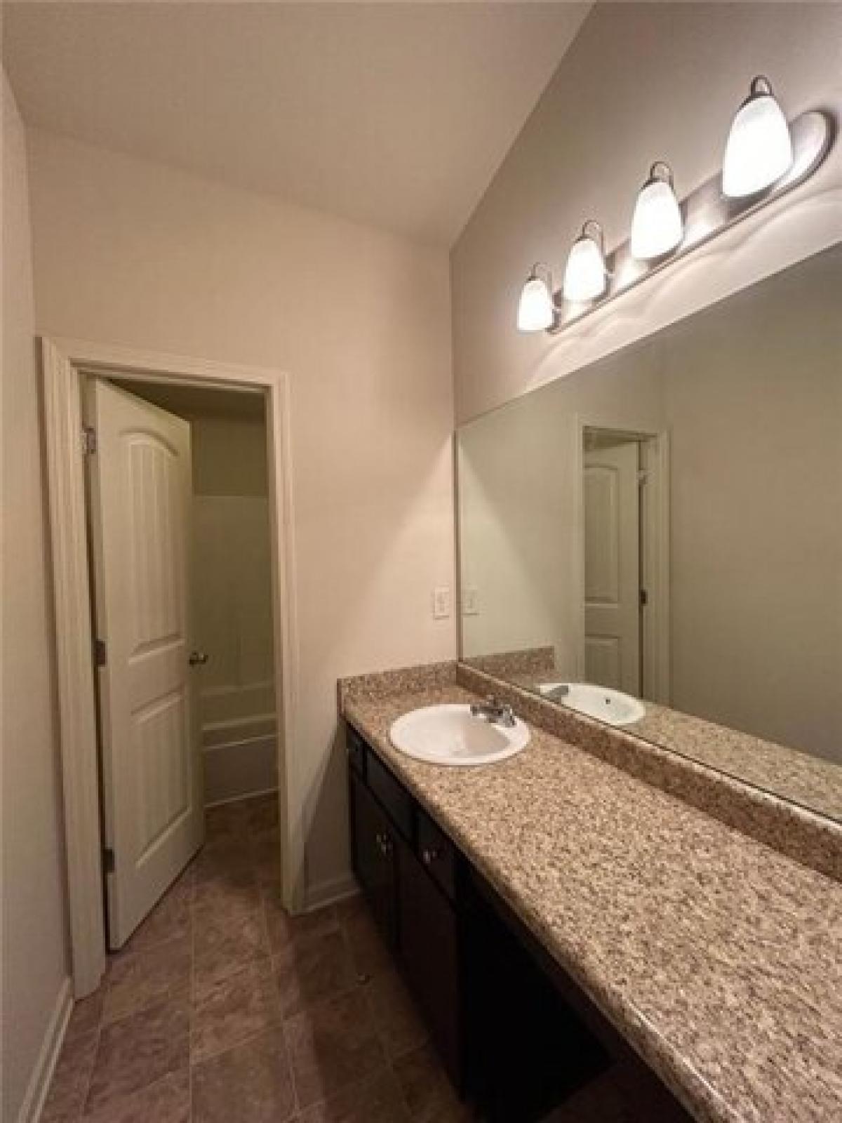 Picture of Home For Sale in Hoschton, Georgia, United States