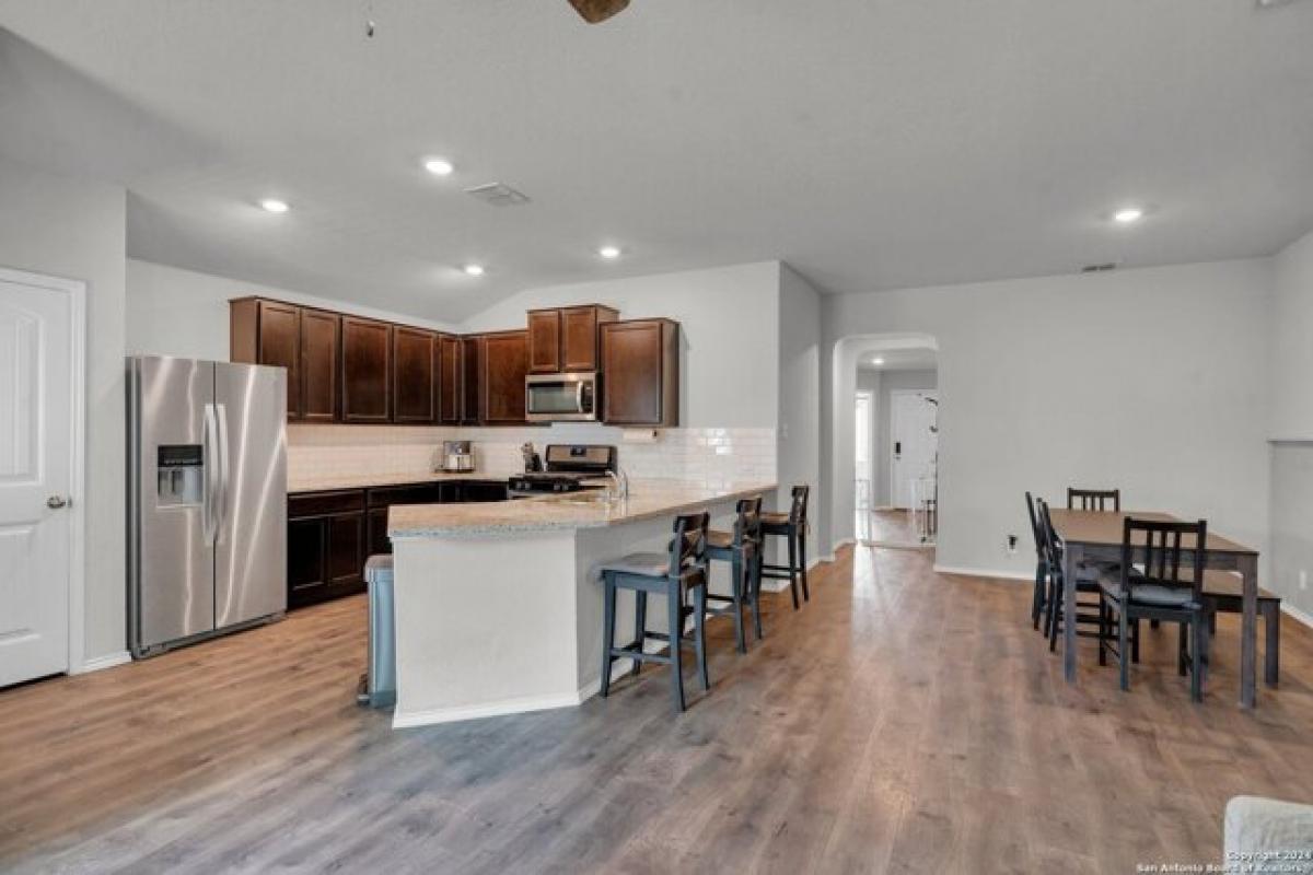 Picture of Home For Sale in Converse, Texas, United States