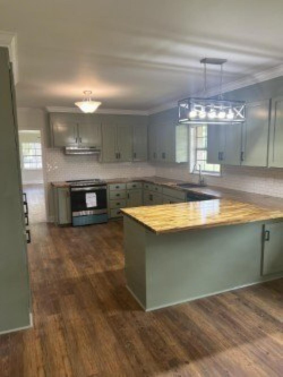 Picture of Home For Sale in Natchez, Mississippi, United States