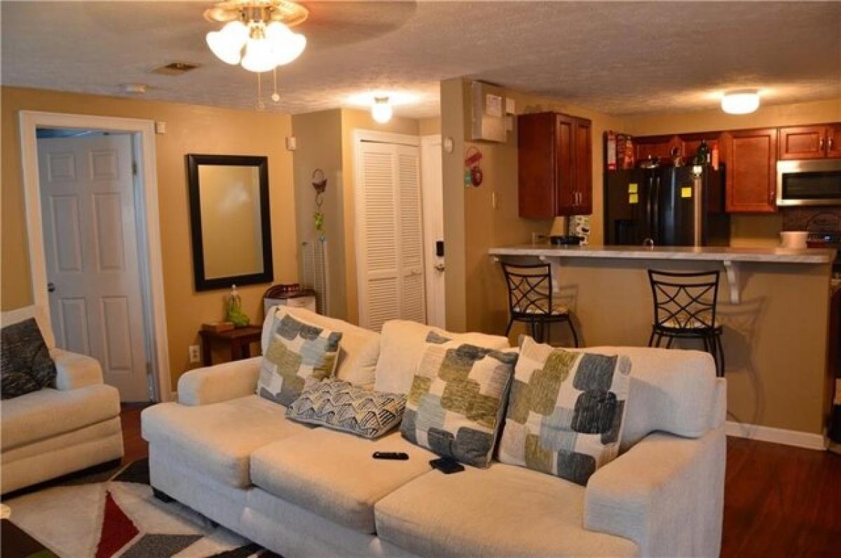 Picture of Home For Sale in Stone Mountain, Georgia, United States