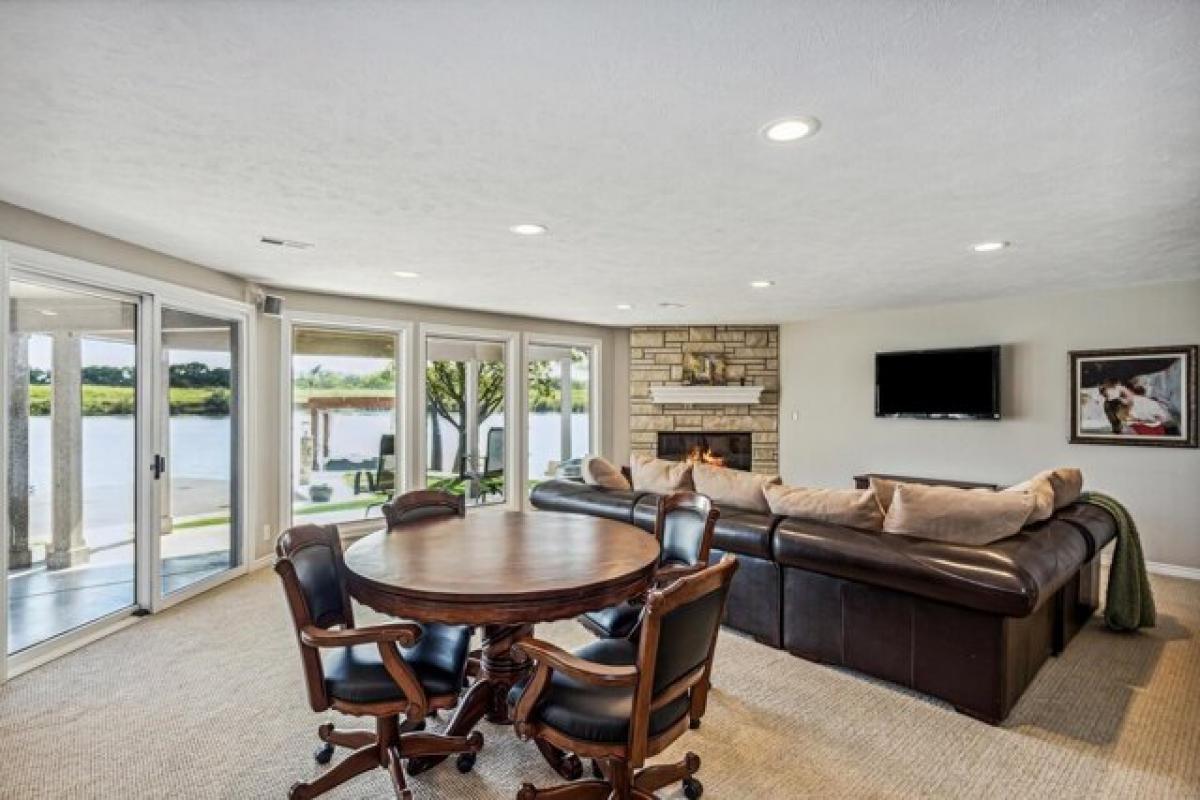 Picture of Home For Sale in Wichita, Kansas, United States